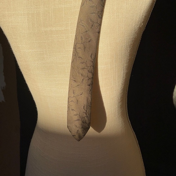 Vintage 100% silk Don Loper tie - Picture 2 of 5